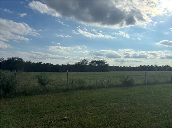 W 207th St, Edgerton, KS 66021