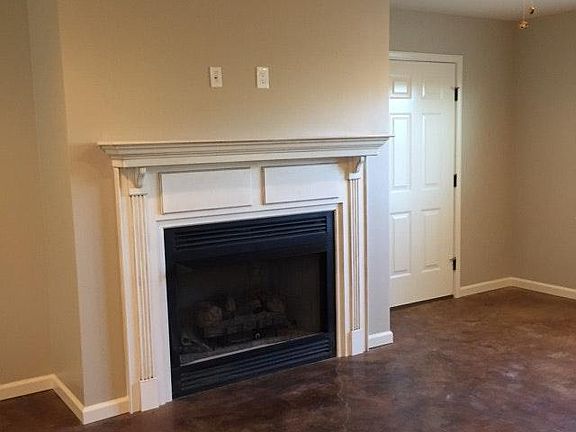 Gas fireplace