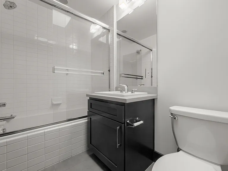 2131 S Beverly Glen — Photo 19