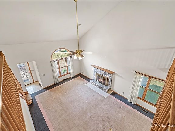 2nd image of 3051 Fairway Oaks Dr