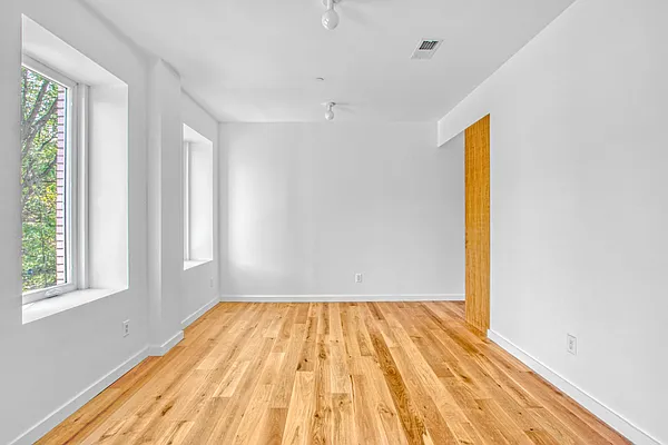 Sold by Douglas Elliman | media 24