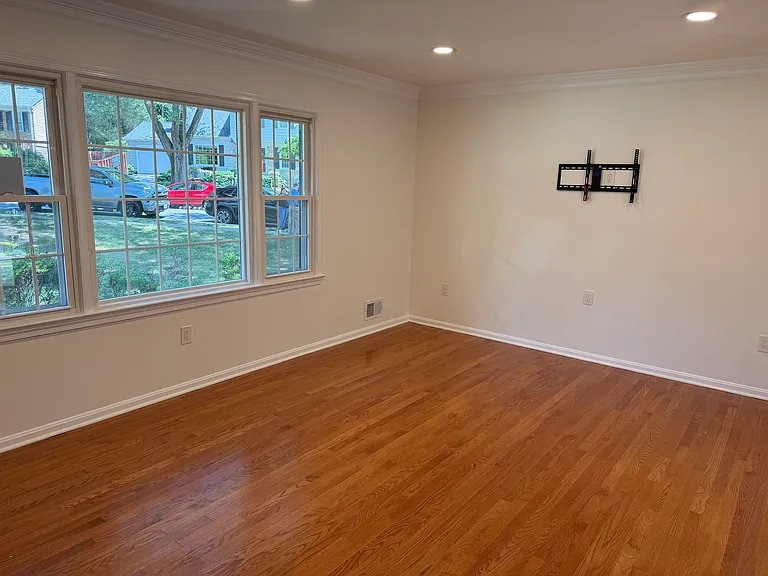8001 Pyracantha Ct — Photo 5