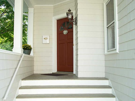 2nd image of 1301 41st St