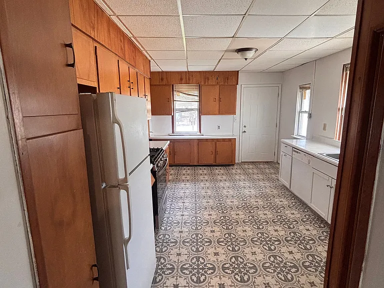 1816 W Bradley Ave — Photo 4