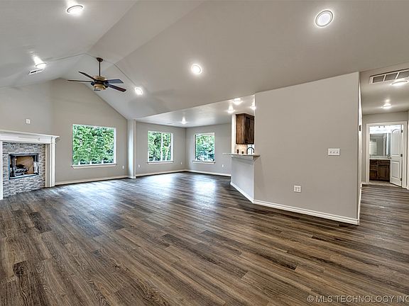 5th image of 17208 County Road 3543