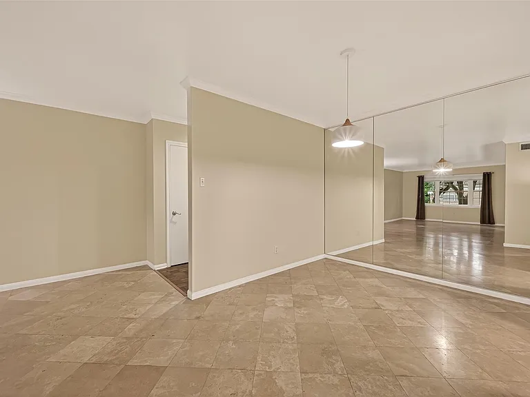 2600 Bellefontaine St #B24 — Photo 10