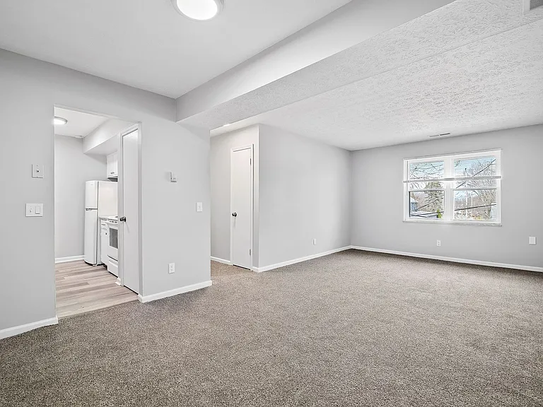 Grant Street Apartments — Photo 59