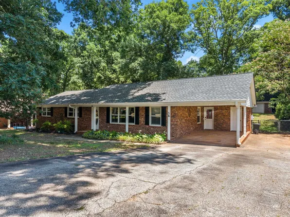 36 Annandale Dr, Boiling Springs, SC 29316