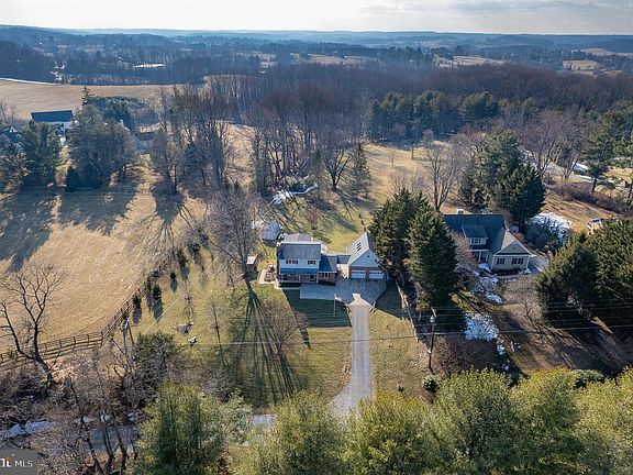 3rd image of 14240 Cuba Rd