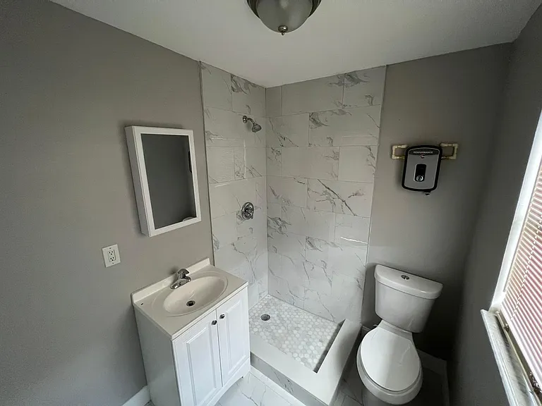 1883 Breezy Ln — Photo 14