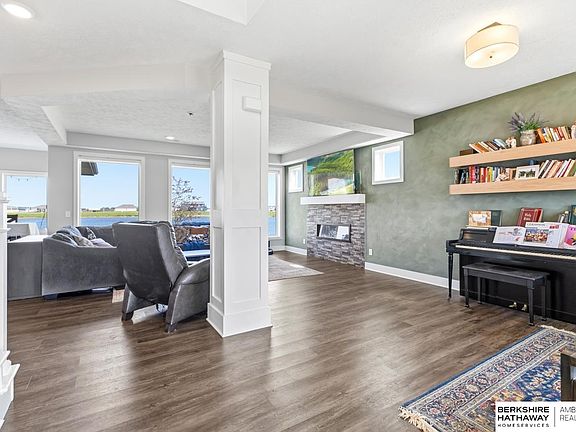 2nd image of 1908 N Kara Way