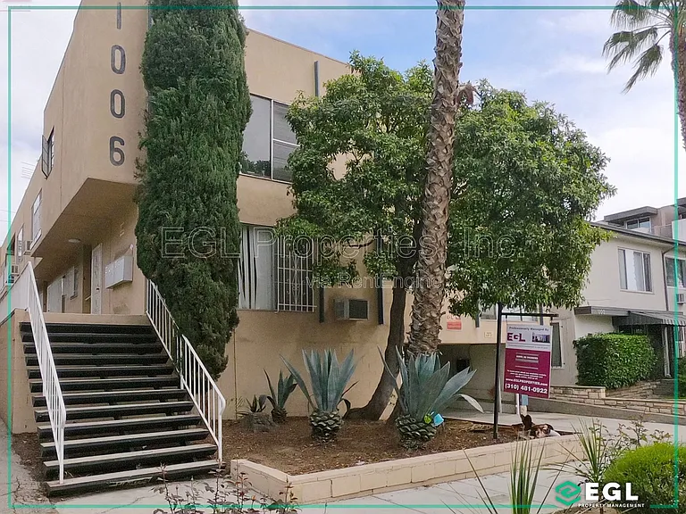 1006 N Orange Grove Ave #7 — Photo 15