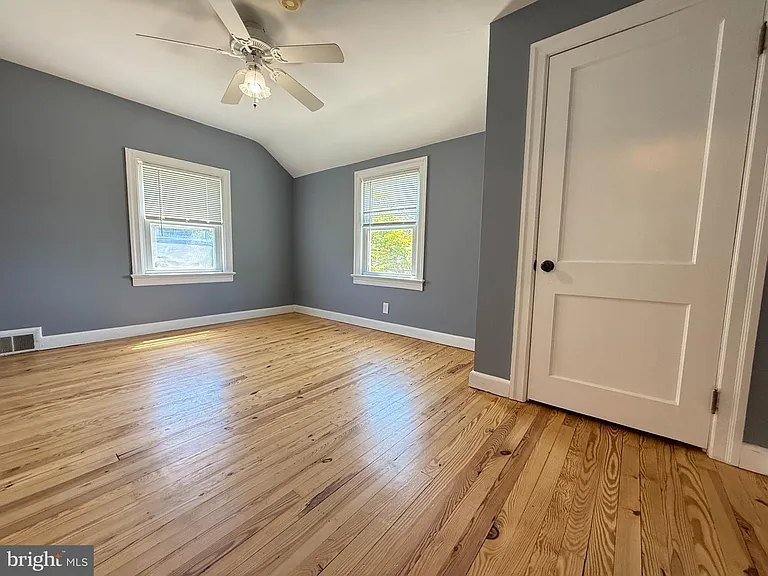 210 Kuser Rd — Photo 14