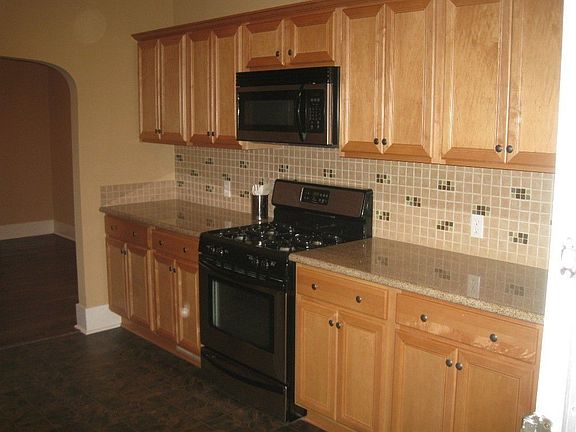 3rd image of 4409 N 32nd St