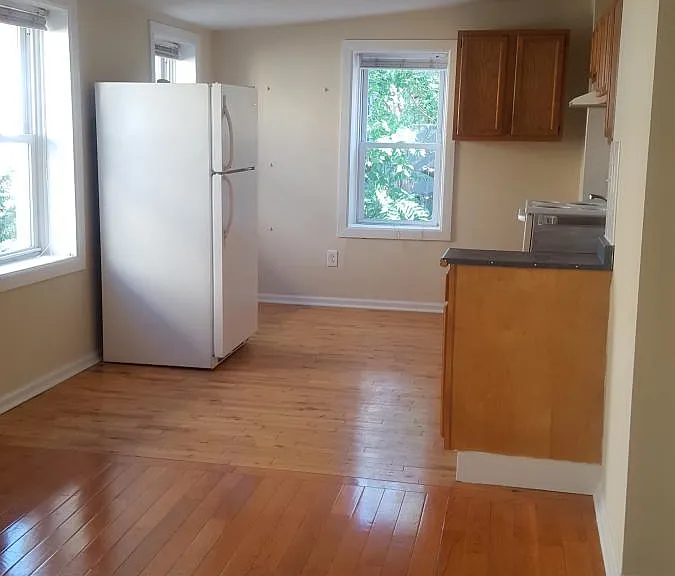2127 Fitzwater St #3 — Photo 4