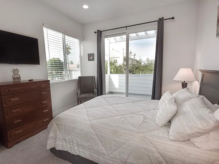 253 Dahlia Ave — Photo 21