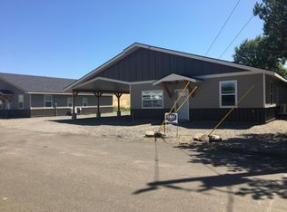 2909 N Greenwood St, La Grande, OR 97850