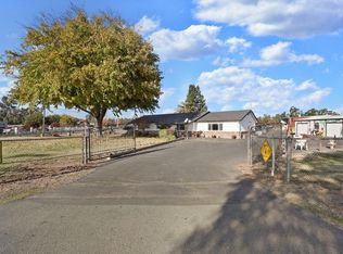 13103 E Jahant Rd, Acampo, CA 95220