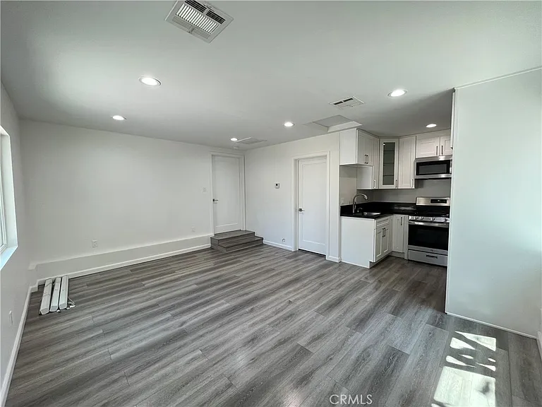 6201 Goodland Ave — Photo 3