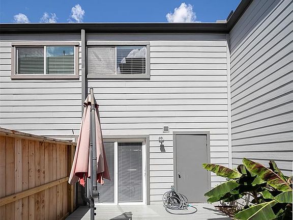 2nd image of 5014 Glenmont Dr