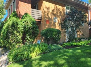 402 Franklin Ave APT 4, River Forest, IL 60305