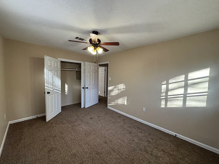 23 Hiland Pl #B — Photo 4
