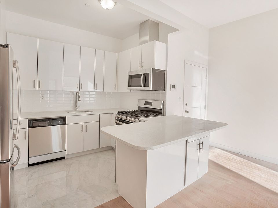 1st image of 318 E 117th St APT 2