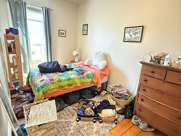 5th image of 392 Norfolk St
