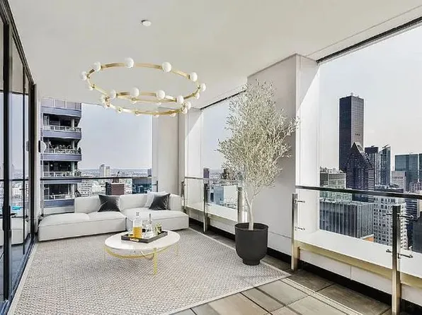 232 East 54th Street image 4 of 48