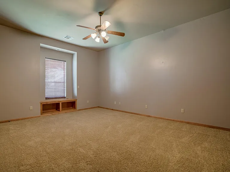 17108 Prestwick Cir — Photo 36