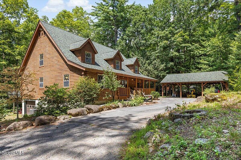 2nd image of 281 Bloody Pond Road