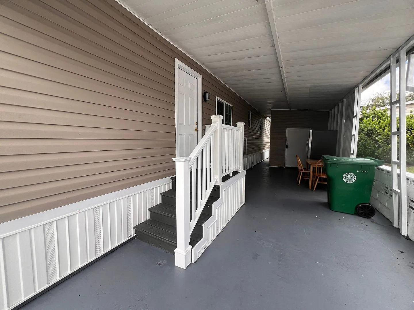 The absolute cutest rental you'll see - 2/2 mobile home in Davie 55+ community — Photo 2