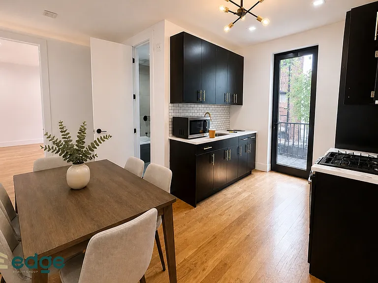 716 Jefferson Ave #B3 — Photo 1