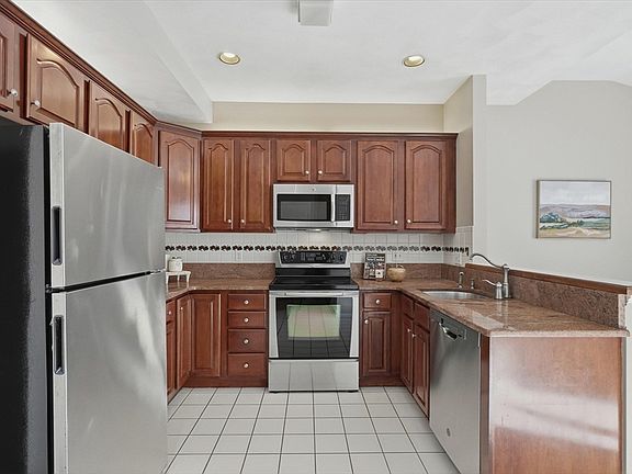 4th image of 1200 Salem St APT 168