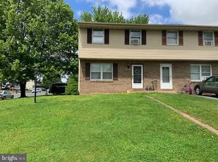 843 Colony Ln, Mount Joy, PA 17552