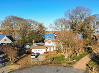 13 Jamesview Cir, Smithfield, VA 23430