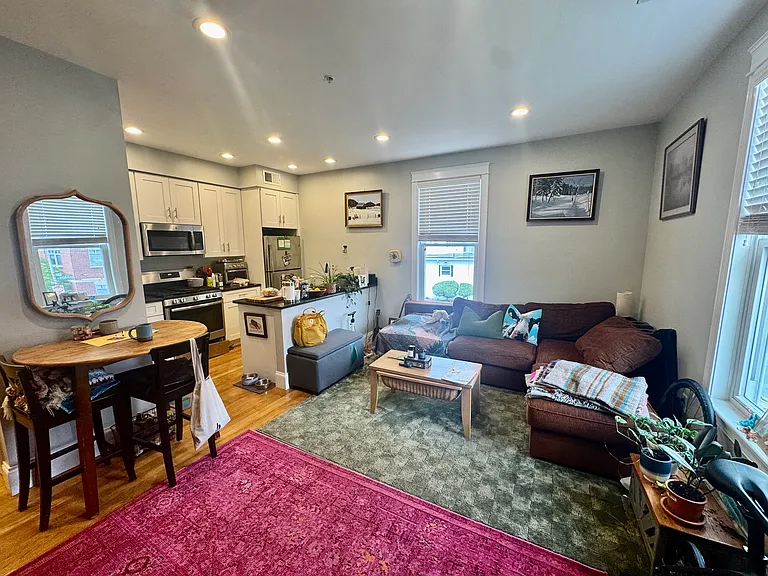 405 S Huntington Ave #2R — Photo 35