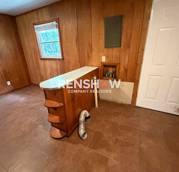 1816 E Mitchell St — Photo 3