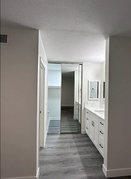 770 Hampshire Ln — Photo 24