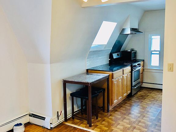 5th image of 61 S Washington St #3