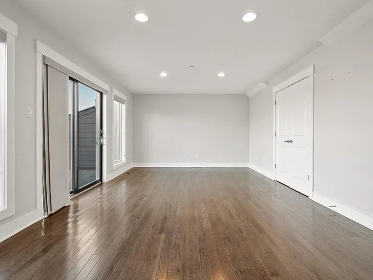 114 Reizenstein Way — Photo 23