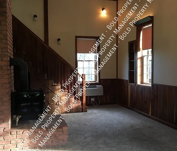 101 Schubert Rd — Photo 6