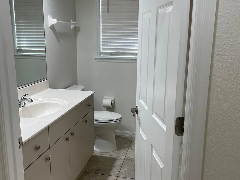 2nd bathroom