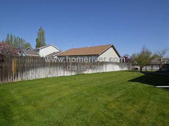 2nd image of 3800 Spring Creek Dr