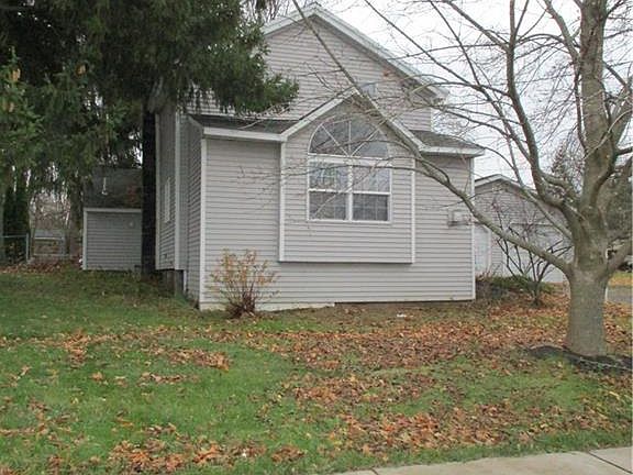2nd image of 8 Spruce St