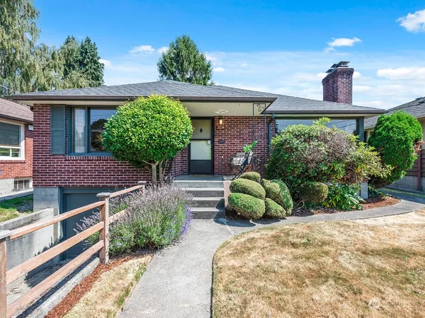 2634 32nd Avenue W, Seattle, WA 98199