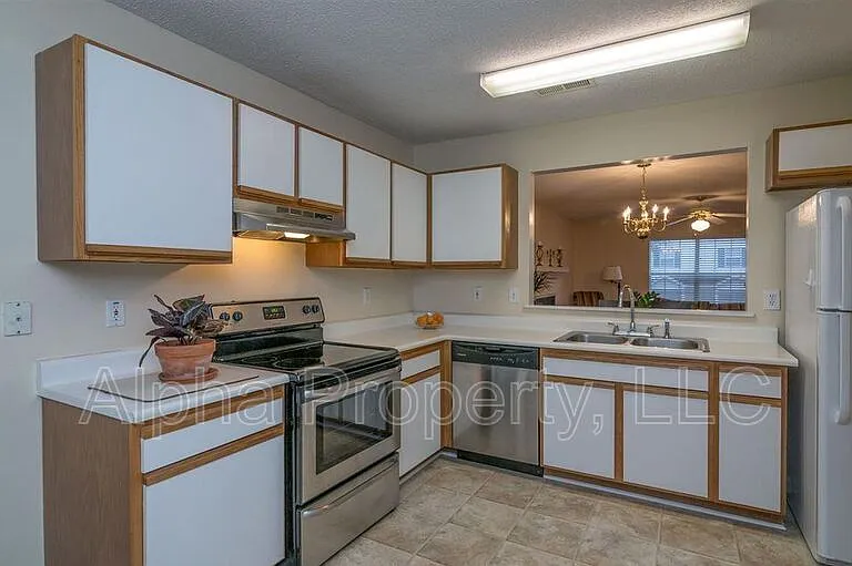 107 Hammett Grove Ln — Photo 8