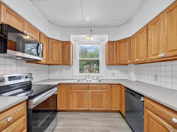 34 Market St #1, Ellenville, NY 12428