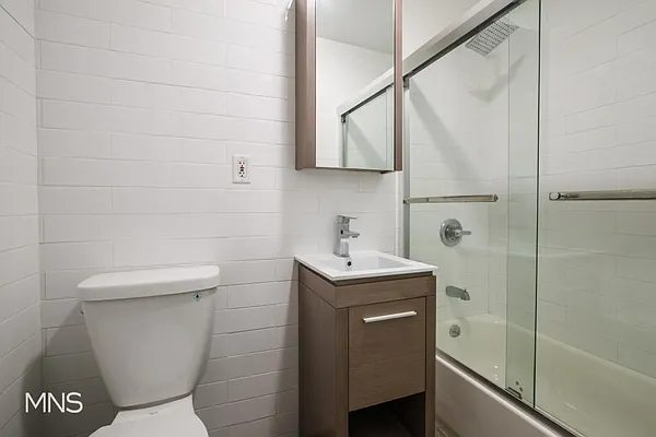 Rented by MNS Marketing | media 8