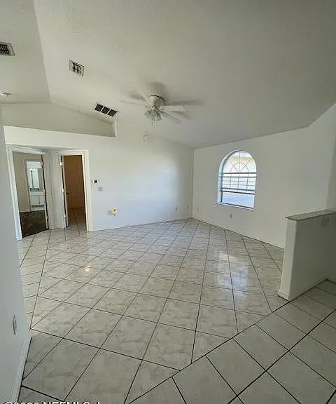 9 Lyons Pl — Photo 6